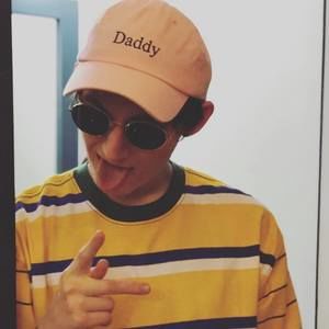 Meet your Posher, Christian